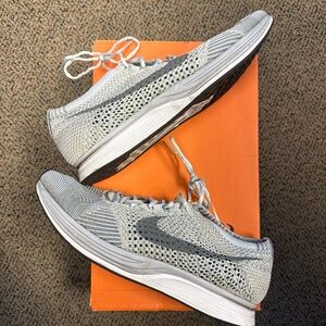 Nike Flyknit Racer Pure Platinum Grey/White Flyknit Racer Running Shoes